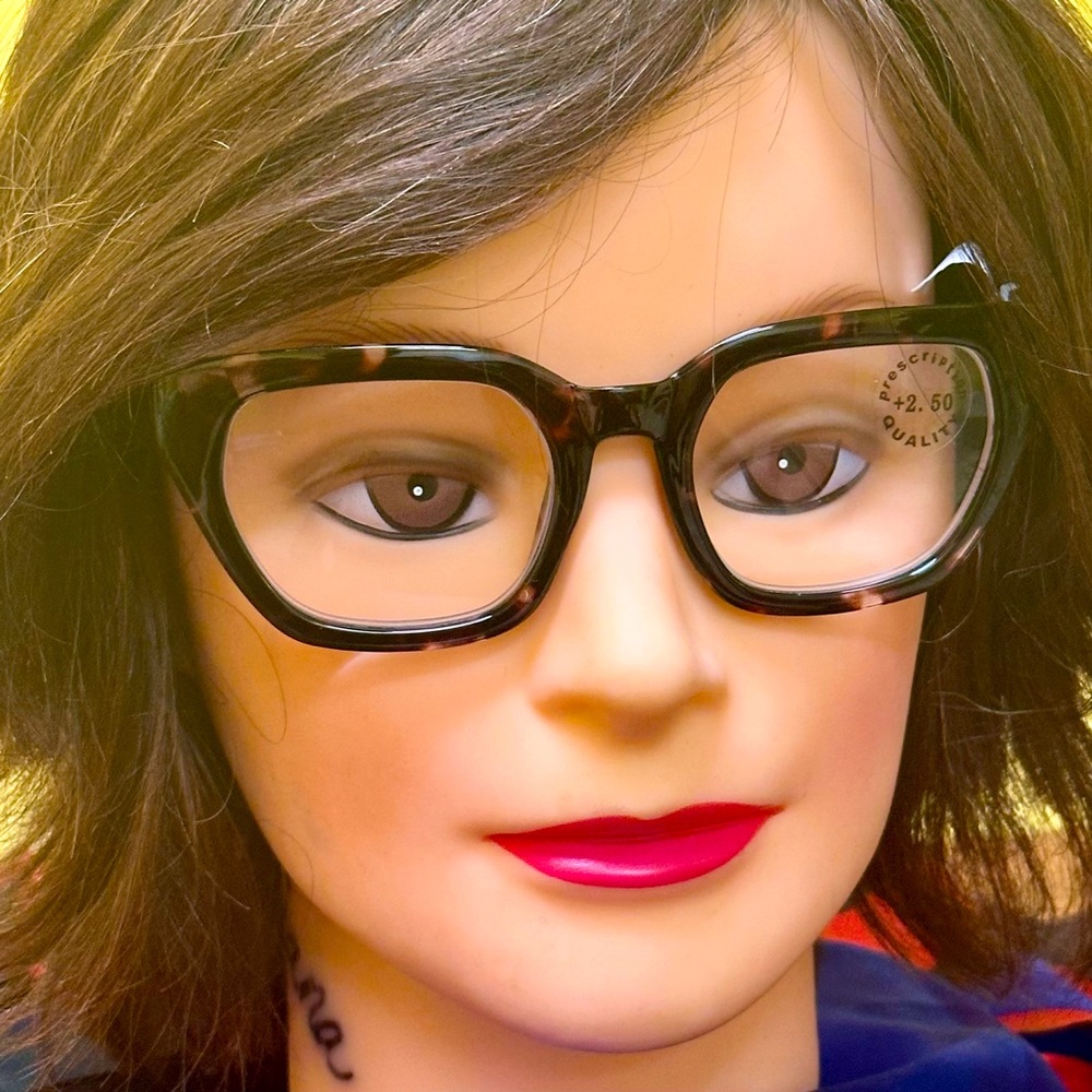 Tortoise Shell Reading Glasses (+2.50)